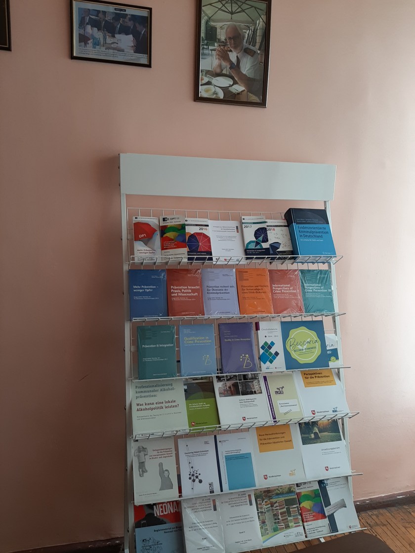 Виставка книг, що надійшли від професор Е. Маркса (ФРН)